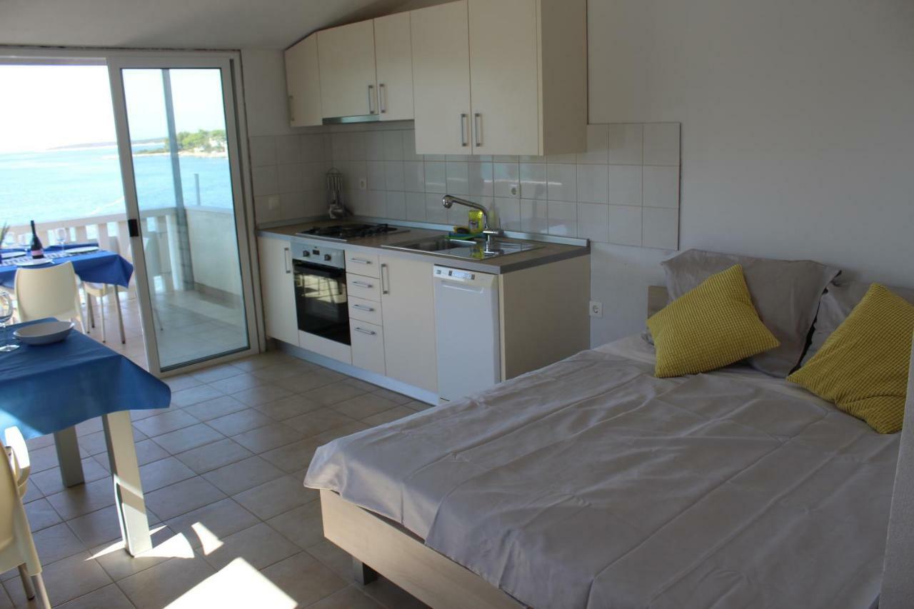 Apartments Andrea Vela Luka Eksteriør billede