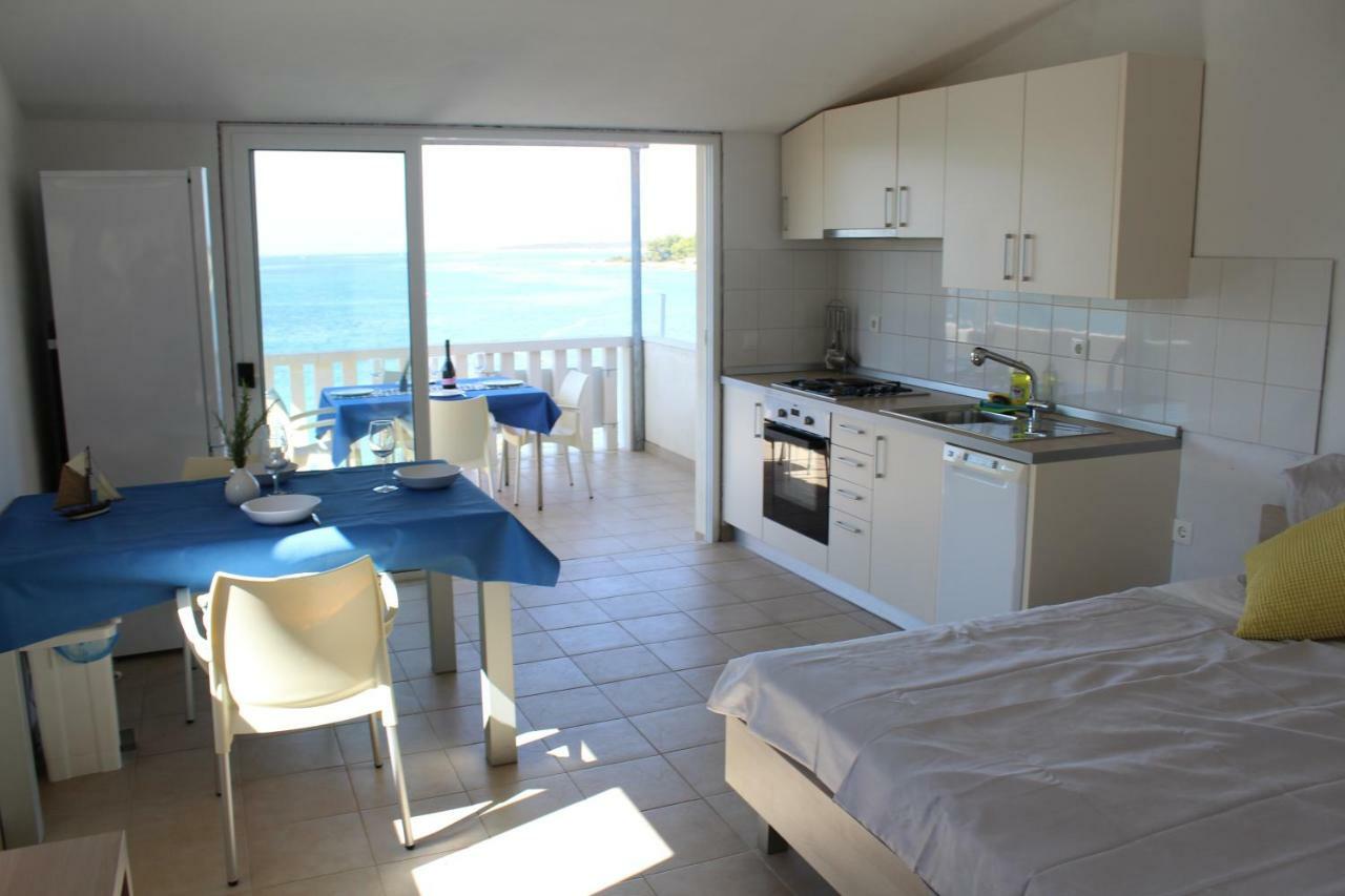 Apartments Andrea Vela Luka Eksteriør billede